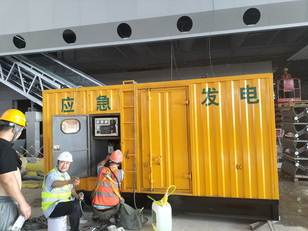 嘉祥怎样判断空气滤清器是否需要更换？